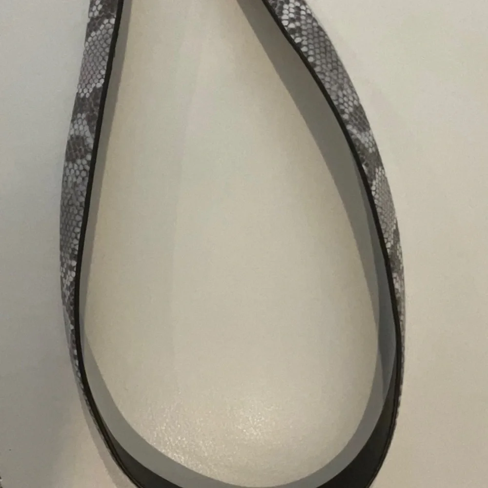 NWT 🎉HOST PICK🎉 Calvin Klein Snake Print Belt - Size XL - Picture 6 of 16